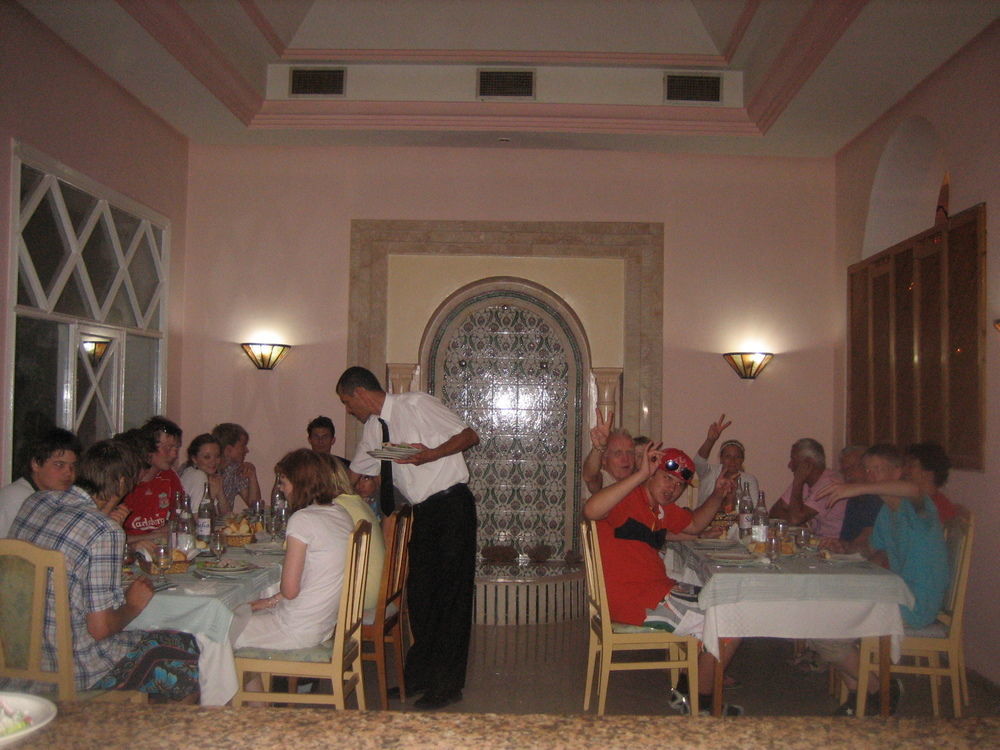 Hotel Mezri Монастир Экстерьер фото