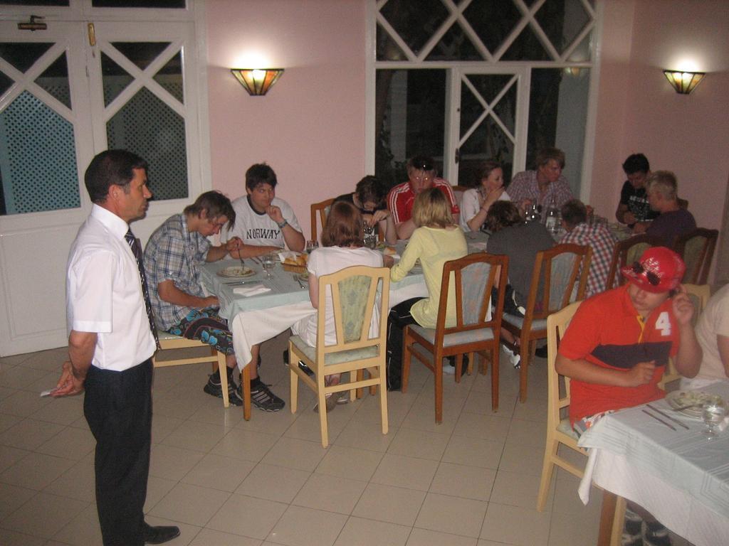 Hotel Mezri Монастир Экстерьер фото